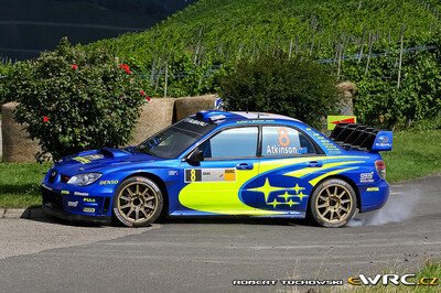 Chris Atkinson - Stéphane Prévot
26º ADAC Rallye Deutschland 2007. Subaru Impreza S12B WRC '07 (AT06 SRT). Clasificado 15º.
Subaru World Rally Team

Del 17 al 19 de Agosto, Trier.
Superficie: asfalto.

El Rally constaba de 3 etapas con un total de 1227.04 km de los que 356.27 km divididos en 19 tramos, eran cronometrados.

Tomaron la salida 102 equipos, finalizaron 88.

© Robert Tuchowski
@@
Palabras clave: Subaru;Impreza;WRC;Alemania;2007