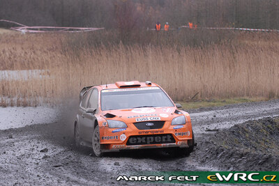 Henning Solberg - Cato Menkerud
63º Wales Rally GB 2007. Ford Focus RS WRC '06 (EU55 CNX). Clasificado 15º.
Stobart VK Ford Rally Team

Del 30 de Noviembre al 2 de Diciembre, Cardiff, Wales.
Superficie: tierra.

El Rally constaba de 3 etapas con un total de 1271.94 km de los que 359.54 km divididos en 17 tramos, eran especiales.

Tomaron la salida 108 equipos, finalizaron 83.

© Marek Felt
@@
Palabras clave: Ford;Focus;WRC;Gran_Bretaña;2007