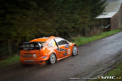 Henning Solberg - Göran Bergsten
3º Rally Ireland 2007. Ford Focus RS WRC '06 (EU55 CNF). Clasificado 16º.

Del 16 al 18 de Noviembre, Sligo.
Superficie: asfalto.

El Rally constaba de 3 etapas con un total de 1182.63 km de los que 328.72 km divididos en 20 tramos, eran cronometrados.

Tomaron la salida 84 equipos, finalizaron 66.

© Robert Tuchowski
@@
Palabras clave: Ford;Focus;WRC;Irlanda;2007