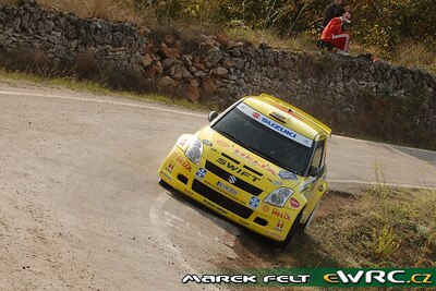 Urmo Aava - Kuldar Sikk
43º Rally RACC Catalunya - Costa Daurada 2007. Suzuki Swift S1600 (KIH-354). Clasificado 18º.

Del 5 al 7 de Octubre, Salou, Tarragona, Catalunya, España.
Superficie: asfalto.

El Rally tenia un total de 1359.96 km de los que 352.87 km divididos en 18 tramos, eran especiales.

Se inscribieron 84 equipos, tomaron la salida 81, finalizaron 65.

© Marek Felt
@@
Palabras clave: Suzuki;Swift;Catalunya;Costa_Daurada;RACC;España;Spain;2007