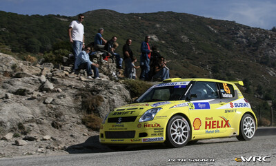 Per-Gunnar Andersson - Jonas Andersson
51º Tour de Corse - Rallye de France 2007. Suzuki Swift S1600 (KIH-353). Clasificado 20º.
Suzuki Sport Europe

Del 12 al 14 de Octubre, Ajaccio.
Superficie: asfalto.

El Rally constaba de 3 etapas con un total de 1099.10 km de los que 359.32 km divididos en 16 tramos, eran cronometrados.

Tomaron la salida 74 equipos, finalizaron 57.

© Petr Sagner
@
Palabras clave: Suzuki;Swift;Corse;Corcega;2007