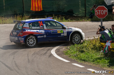Jozef Béreš jun. - Petr Starý
43º Rally RACC Catalunya - Costa Daurada 2007. Renault Clio S1600 (KE S 067). Clasificado 22º.

Del 5 al 7 de Octubre, Salou, Tarragona, Catalunya, España.
Superficie: asfalto.

El Rally tenia un total de 1359.96 km de los que 352.87 km divididos en 18 tramos, eran especiales.

Se inscribieron 84 equipos, tomaron la salida 81, finalizaron 65.

© Robert Tuchowski
@@
Palabras clave: Renault;Clio;Catalunya;Costa_Daurada;RACC;España;Spain;2007
