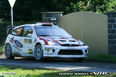 Andreas Mikkelsen - Ola Fløene
26º ADAC Rallye Deutschland 2007. Ford Focus RS WRC '05 (EG53 CCN). Clasificado 24º.
Ramsport

Del 17 al 19 de Agosto, Trier.
Superficie: asfalto.

El Rally constaba de 3 etapas con un total de 1227.04 km de los que 356.27 km divididos en 19 tramos, eran cronometrados.

Tomaron la salida 102 equipos, finalizaron 88.

© Ronny Baert
@@
Palabras clave: Ford;Focus;WRC;Alemania;2007