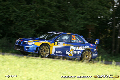 Mark van Eldik - Michel Groenewoud
26º ADAC Rallye Deutschland 2007. Subaru Impreza S12 WRC '06 (FT55 SRT). Clasificado 26º.

Del 17 al 19 de Agosto, Trier.
Superficie: asfalto.

El Rally constaba de 3 etapas con un total de 1227.04 km de los que 356.27 km divididos en 19 tramos, eran cronometrados.

Tomaron la salida 102 equipos, finalizaron 88.

© Ronny Baert
@@
Palabras clave: Subaru;Impreza;WRC;Alemania;2007