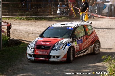 Conrad Rautenbach - David Senior
51º Tour de Corse - Rallye de France 2007. Citroën C2 S1600 (9147 NE 52). Clasificado 26º.

Del 12 al 14 de Octubre, Ajaccio.
Superficie: asfalto.

El Rally constaba de 3 etapas con un total de 1099.10 km de los que 359.32 km divididos en 16 tramos, eran cronometrados.

Tomaron la salida 74 equipos, finalizaron 57.

© Robert Tuchowski
@@
Palabras clave: Citroen;Corse;Corcega;2007