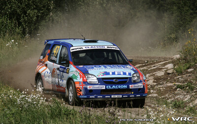 Alessandro Bettega - Simone Scattolin
57º Neste Oil Rally Finland 2007. Suzuki Ignis S1600 (2Z0 0600). Clasificado 32º.
TRT srl

Del 3 al 5 de Agosto, Jyväskylä.
Superficie: tierra.

El Rally constaba de 3 etapas con un total de 1375.15 km de los que 360.34 km divididos en 23 tramos eran cronometrados.

Tomaron la salida 97 equipos, finalizaron 70.

© Petr Sagner
@@
Palabras clave: Suzuki;Ignis;Finlandia;2007