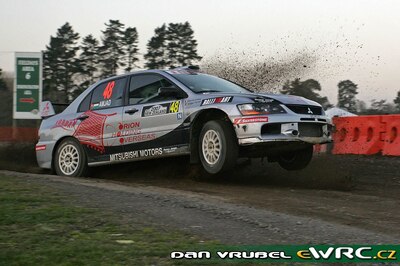 Amjad Farrah - Nicola Arena
37º Rally New Zealand 2007. Mitsubishi Lancer Evo IX (ECH505). Clasificado 34º.
Team Jordan

Del 31 de Agosto al 2 de Septiembre, Hamilton, Waikato.
Superficie: tierra.

El Rally constaba de 3 etapas con un total de 1,255.98 Km de los que 353.56 Km divididos en 18 tramos, eran cronometrados.

Se inscribieron 69 equipos, tomaron la salida 68, finalizaron 59.

© Dan Vrubel
@@
Palabras clave: Mitsubishi;Lancer;Nueva_Zelanda;2007