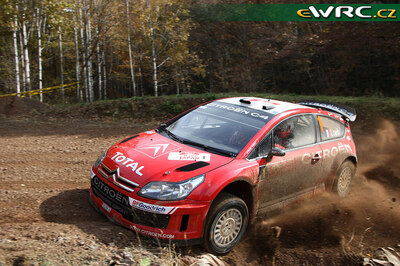 Sébastien Loeb - Daniel Elena
7º Rally Japan 2007. Citroën C4 WRC (735 DYN 78). Abandonó por motor en SS27 Obihiro 5 de 1.35 km.
Citroën Total WRT

Del 26 al 28 de Octubre, Obihiro.
Superficie: tierra.

El Rally constaba de 3 etapas con un total de 1575.79 km de los que 350.19 km divididos en 27 tramos eran cronometrados.

Tomaron la salida 85 equipos, finalizaron 72.

© Willy Weyens
@
Palabras clave: Citroen;WRC;Japon;2007