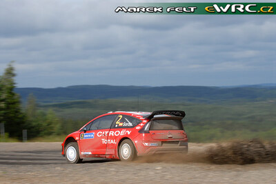 Dani Sordo - Marc Martí
57º Neste Oil Rally Finland 2007. Citroën C4 WRC (738 DYN 78). Abandonó por avería mecánica en SS15 Leustu de 21.27 km.
Citroën Total WRT

Del 3 al 5 de Agosto, Jyväskylä.
Superficie: tierra.

El Rally constaba de 3 etapas con un total de 1375.15 km de los que 360.34 km divididos en 23 tramos eran cronometrados.

Tomaron la salida 97 equipos, finalizaron 70.

© Marek Felt
@@
Palabras clave: Citroen;WRC;Finlandia;2007