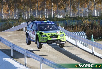 Marcus Grönholm - Timo Rautiainen
7º Rally Japan 2007. Ford Focus RS WRC '07 (EU07 STX). Abandonó por daños en la jaula antivuelco después de una salida de pista.
BP Ford World Rally Team

Del 26 al 28 de Octubre, Obihiro.
Superficie: tierra.

El Rally constaba de 3 etapas con un total de 1575.79 km de los que 350.19 km divididos en 27 tramos eran cronometrados.

Tomaron la salida 85 equipos, finalizaron 72.

© Willy Weyens
@
Palabras clave: Ford;Focus;WRC;Japon;2007