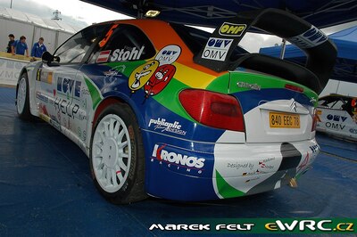 Manfred Stohl - Ilka Minor
26º ADAC Rallye Deutschland 2007. Citroën Xsara WRC (840 EEC 78). Abandonó por accidente en SS9 Erzweiler 1 de 16.51 km.
OMV Kronos Citroën WRT

Del 17 al 19 de Agosto, Trier.
Superficie: asfalto.

El Rally constaba de 3 etapas con un total de 1227.04 km de los que 356.27 km divididos en 19 tramos, eran cronometrados.

Tomaron la salida 102 equipos, finalizaron 88.

© Marek Felt
@@
Palabras clave: Citroen;Xsara;WRC;Alemania;2007