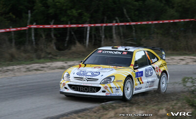 François Duval - Patrick Pivato
51º Tour de Corse - Rallye de France 2007. Citroën Xsara WRC (100 DZF 78). Abandonó por el alternador en SS13 Penitencier Coti - Pietra Rossa 1 de 24.24 km.
OMV Kronos Citroën WRT

Del 12 al 14 de Octubre, Ajaccio.
Superficie: asfalto.

El Rally constaba de 3 etapas con un total de 1099.10 km de los que 359.32 km divididos en 16 tramos, eran cronometrados.

Tomaron la salida 74 equipos, finalizaron 57.

© Petr Sagner
@
Palabras clave: Citroen;Xsara;WRC;Corse;Corcega;2007
