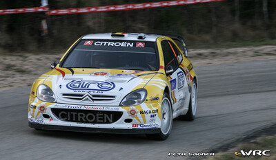 François Duval - Patrick Pivato
51º Tour de Corse - Rallye de France 2007. Citroën Xsara WRC (100 DZF 78). Abandonó por el alternador en SS13 Penitencier Coti - Pietra Rossa 1 de 24.24 km.
OMV Kronos Citroën WRT

Del 12 al 14 de Octubre, Ajaccio.
Superficie: asfalto.

El Rally constaba de 3 etapas con un total de 1099.10 km de los que 359.32 km divididos en 16 tramos, eran cronometrados.

Tomaron la salida 74 equipos, finalizaron 57.

© Petr Sagner
@
Palabras clave: Citroen;Xsara;WRC;Corse;Corcega;2007