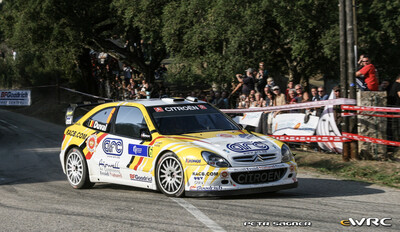 François Duval - Patrick Pivato
51º Tour de Corse - Rallye de France 2007. Citroën Xsara WRC (100 DZF 78). Abandonó por el alternador en SS13 Penitencier Coti - Pietra Rossa 1 de 24.24 km.
OMV Kronos Citroën WRT

Del 12 al 14 de Octubre, Ajaccio.
Superficie: asfalto.

El Rally constaba de 3 etapas con un total de 1099.10 km de los que 359.32 km divididos en 16 tramos, eran cronometrados.

Tomaron la salida 74 equipos, finalizaron 57.

© Petr Sagner
@
Palabras clave: Citroen;Xsara;WRC;Corse;Corcega;2007