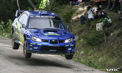 Petter Solberg - Phil Mills
57º Neste Oil Rally Finland 2007. Subaru Impreza S12B WRC '07 (HT56 SRT). Abandonó por avería mecánica en SS16 Ouninpohja 2 de 33.01 km.
Subaru World Rally Team

Del 3 al 5 de Agosto, Jyväskylä.
Superficie: tierra.

El Rally constaba de 3 etapas con un total de 1375.15 km de los que 360.34 km divididos en 23 tramos eran cronometrados.

Tomaron la salida 97 equipos, finalizaron 70.

© Petr Sagner

Palabras clave: Subaru;Impreza;WRC;Finlandia;2007