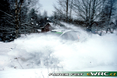 Jari-Matti Latvala - Miikka Anttila
56º Uddeholm Swedish Rally 2007. Ford Focus RS WRC '06 (EU55 CNJ). Abandonó por la caja de cambios en SS16 Backa 1 de 30.96 km.
Stobart VK Ford Rally Team

Del 9 al 11 de Febrero, Karlstad.
Superficie: nieve - hielo.

El Rally constaba de 3 etapas con un total de 1731.25 km de los que 342.09 km divididos en 20 tramos, eran cronometrados.

Tomaron la salida 58 equipos, finalizaron 43.

© Marek Felt
@@
Palabras clave: ;Ford;Focus;WRC;Suecia;2007;Nieve