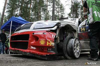 Jan Kopecký - Filip Schovánek
57º Neste Oil Rally Finland 2007. Skoda Fabia WRC (4S8 9856). Abandonó por accidente en SS21 Valkola de 10.38 km.
Czech Rally Team Kopecký

Del 3 al 5 de Agosto, Jyväskylä.
Superficie: tierra.

El Rally constaba de 3 etapas con un total de 1375.15 km de los que 360.34 km divididos en 23 tramos eran cronometrados.

Tomaron la salida 97 equipos, finalizaron 70.

© Petr Sagner
@@
Palabras clave: Skoda;Fabia;WRC;Finlandia;2007