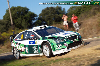 Matthew Wilson - Michael Orr
51º Tour de Corse - Rallye de France 2007. Ford Focus RS WRC '06 (1 ES). Abandonó por la caja de cambios en SS15 Penitencier Coti - Pietra Rossa 2 de 24.24 km.
Stobart VK Ford Rally Team

Del 12 al 14 de Octubre, Ajaccio.
Superficie: asfalto.

El Rally constaba de 3 etapas con un total de 1099.10 km de los que 359.32 km divididos en 16 tramos, eran cronometrados.

Tomaron la salida 74 equipos, finalizaron 57.

© Martin Stanislav
@@
Palabras clave: Ford;Focus;WRC;Corse;Corcega;2007