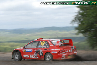 Kristian Sohlberg - Risto Pietiläinen
57º Neste Oil Rally Finland 2007. Mitsubishi Lancer WRC 05 (KN04 WMD). Abandonó por accidente en SS2 Vellipohja 1 de 17.20 km.
Blue Rose Team

Del 3 al 5 de Agosto, Jyväskylä.
Superficie: tierra.

El Rally constaba de 3 etapas con un total de 1375.15 km de los que 360.34 km divididos en 23 tramos eran cronometrados.

Tomaron la salida 97 equipos, finalizaron 70.

© Marek Felt
@@
Palabras clave: Mitsubishi;Lancer;WRC;Finlandia;2007