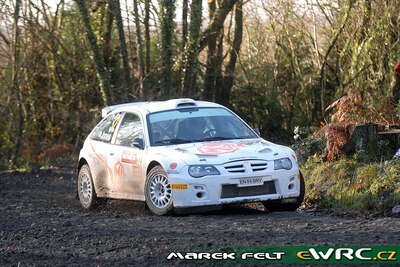 Stuart Jones - Andrew Bull
63º Wales Rally GB 2007. MG S2000 Sport (EN04 BNV). Abandonó por accidente en SS14 Brechfa 1 de 28.89 km.

Del 30 de Noviembre al 2 de Diciembre, Cardiff, Wales.
Superficie: tierra.

El Rally constaba de 3 etapas con un total de 1271.94 km de los que 359.54 km divididos en 17 tramos, eran especiales.

Tomaron la salida 108 equipos, finalizaron 83.

© Marek Felt
@@
Palabras clave: MG;Sport;Gran_Bretaña;2007
