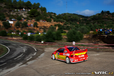 Jordi Zurita - Oscar Sanchez
43º Rally RACC Catalunya - Costa Daurada 2007. Peugeot 307 WRC (S 7854 BBN). Abandonó por avería mecánica en SS18 Colldejou 2 de 26.51 km.
Baporo Motorsport

Del 5 al 7 de Octubre, Salou, Tarragona, Catalunya, España.
Superficie: asfalto.

El Rally tenia un total de 1359.96 km de los que 352.87 km divididos en 18 tramos, eran especiales.

Se inscribieron 84 equipos, tomaron la salida 81, finalizaron 65.

© Robert Tuchowski
@@
Palabras clave: Peugeot;WRC;Catalunya;Costa_Daurada;RACC;España;Spain;2007