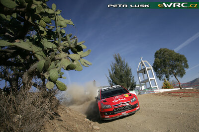 Sébastien Loeb - Daniel Elena
5º Corona Rally Mexico 2008. Citröen C4 WRC (733 EGZ 78). Clasificado 1º.
Citroën Total WRT

Del 28 de Febrero al 2 de Marzo, León.
Superficie: tierra.

El Rally tenia un total de 808.53 km de los que 353.75 km divididos en 3 etapas y 20 tramos eran cronometrados (1 de ellos fue cancelado SS18 Guanajuatito de 22.3 km).

Tomaron la salida 40 equipos, finalizaron 28.

© Petr Lusk
@@
Palabras clave: Sebastien_Loeb;Citroen;WRC;Mexico;2008