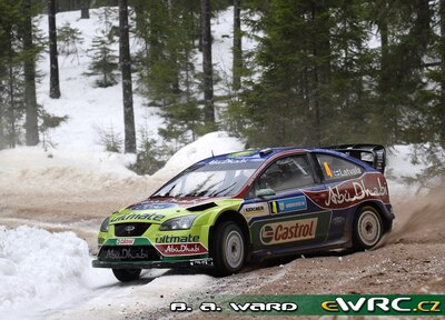 Jari-Matti Latvala - Miikka Anttila
57º Uddeholm Swedish Rally 2008. Ford Focus RS WRC '07 (EU07 SUF). Clasificado 1º.
BP Ford Abu Dhabi WRT

Del 8 al 10 de Febrero, Karlstad.
Superficie: nieve - hielo.

El Rally tenia un total de 1408.94 km de los que 340.24 km divididos en 3 etapas y 20 tramos eran cronometrados.

Tomaron la salida 61 equipos, finalizaron 49.

© Benjamin A. Ward
@
Palabras clave: ;Ford;Focus;WRC;Suecia;2008;Nieve