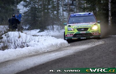 Jari-Matti Latvala - Miikka Anttila
57º Uddeholm Swedish Rally 2008. Ford Focus RS WRC '07 (EU07 SUF). Clasificado 1º.
BP Ford Abu Dhabi WRT

Del 8 al 10 de Febrero, Karlstad.
Superficie: nieve - hielo.

El Rally tenia un total de 1408.94 km de los que 340.24 km divididos en 3 etapas y 20 tramos eran cronometrados.

Tomaron la salida 61 equipos, finalizaron 49.

© Benjamin A. Ward
@
Palabras clave: ;Ford;Focus;WRC;Suecia;2008;Nieve