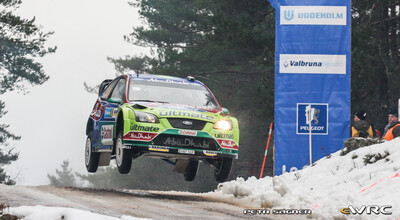 Jari-Matti Latvala - Miikka Anttila
57º Uddeholm Swedish Rally 2008. Ford Focus RS WRC '07 (EU07 SUF). Clasificado 1º.
BP Ford Abu Dhabi WRT

Del 8 al 10 de Febrero, Karlstad.
Superficie: nieve - hielo.

El Rally tenia un total de 1408.94 km de los que 340.24 km divididos en 3 etapas y 20 tramos eran cronometrados.

Tomaron la salida 61 equipos, finalizaron 49.

© Petr Sagner
@
Palabras clave: ;Ford;Focus;WRC;Suecia;2008;Nieve;