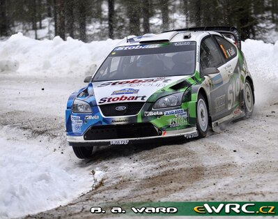 Gianluigi Galli - Giovanni Bernacchini
57º Uddeholm Swedish Rally 2008. Ford Focus RS WRC '07 (EJ56 FXA). Clasificado 3º.
Stobart VK Ford Rally Team

Del 8 al 10 de Febrero, Karlstad.
Superficie: nieve - hielo.

El Rally tenia un total de 1408.94 km de los que 340.24 km divididos en 3 etapas y 20 tramos eran cronometrados.

Tomaron la salida 61 equipos, finalizaron 49.

© Benjamin A. Ward
@
Palabras clave: Ford;Focus;WRC;Suecia;2008;Nieve