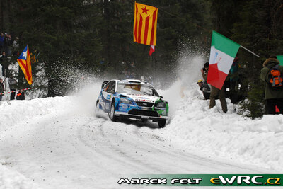 Gianluigi Galli - Giovanni Bernacchini
57º Uddeholm Swedish Rally 2008. Ford Focus RS WRC '07 (EJ56 FXA). Clasificado 3º.
Stobart VK Ford Rally Team

Del 8 al 10 de Febrero, Karlstad.
Superficie: nieve - hielo.

El Rally tenia un total de 1408.94 km de los que 340.24 km divididos en 3 etapas y 20 tramos eran cronometrados.

Tomaron la salida 61 equipos, finalizaron 49.

© Marek Felt
@@
Palabras clave: Ford;Focus;WRC;Suecia;2008;Nieve