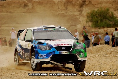 Matthew Wilson - Scott Martin
1º Jordan Rally 2008. Ford Focus RS WRC '07 (EA07 RGZ). Clasificado 5º.
Stobart VK Ford Rally Team

Del 24 al 27 de Abril.
Superficie: tierra.

El Rally constaba de 3 etapas con un total de 983.44 km de los que 359.26 km divididos en 22 tramos, eran cronometrados.

Tomaron la salida 54 equipos, finalizaron 33.

© Leszek Kusmirek
@@
Palabras clave: Ford;Focus;WRC;Jordania;2008