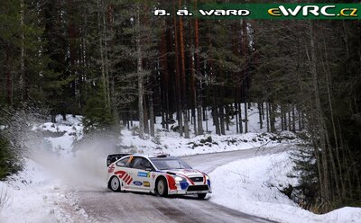 Andreas Mikkelsen - Ola Fløene
57º Uddeholm Swedish Rally 2008. Ford Focus RS WRC '06 (EU55 CNJ). Clasificado 5º.
Ramsport

Del 8 al 10 de Febrero, Karlstad.
Superficie: nieve - hielo.

El Rally tenia un total de 1408.94 km de los que 340.24 km divididos en 3 etapas y 20 tramos eran cronometrados.

Tomaron la salida 61 equipos, finalizaron 49.

© Benjamin A. Ward
@@
Palabras clave: ;Ford;Focus;WRC;Suecia;2008;Nieve