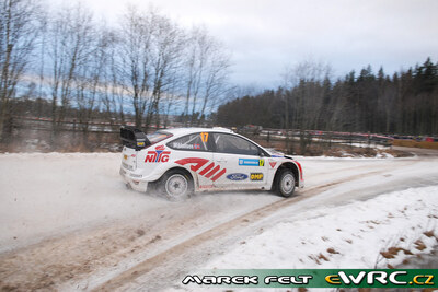 Andreas Mikkelsen - Ola Fløene
57º Uddeholm Swedish Rally 2008. Ford Focus RS WRC '06 (EU55 CNJ). Clasificado 5º.
Ramsport

Del 8 al 10 de Febrero, Karlstad.
Superficie: nieve - hielo.

El Rally tenia un total de 1408.94 km de los que 340.24 km divididos en 3 etapas y 20 tramos eran cronometrados.

Tomaron la salida 61 equipos, finalizaron 49.

© Marek Felt
@
Palabras clave: ;Ford;Focus;WRC;Suecia;2008;Nieve