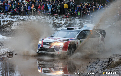 Andreas Mikkelsen - Ola Fløene
57º Uddeholm Swedish Rally 2008. Ford Focus RS WRC '06 (EU55 CNJ). Clasificado 5º.
Ramsport

Del 8 al 10 de Febrero, Karlstad.
Superficie: nieve - hielo.

El Rally tenia un total de 1408.94 km de los que 340.24 km divididos en 3 etapas y 20 tramos eran cronometrados.

Tomaron la salida 61 equipos, finalizaron 49.

© Petr Sagner
@@
Palabras clave: ;Ford;Focus;WRC;Suecia;2008