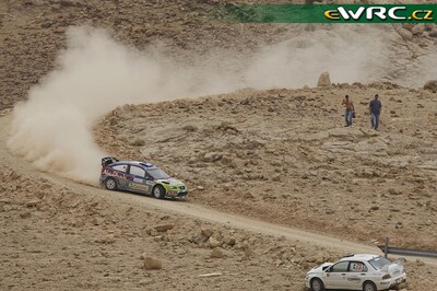 Jari-Matti Latvala - Miikka Anttila
1º Jordan Rally 2008. BP Ford Abu Dhabi WRT (EU07 SUF). Clasificado 7º.
BP Ford Abu Dhabi WRT

Del 24 al 27 de Abril.
Superficie: tierra.

El Rally constaba de 3 etapas con un total de 983.44 km de los que 359.26 km divididos en 22 tramos, eran cronometrados.

Tomaron la salida 54 equipos, finalizaron 33.

© Willy Weyens
@
Palabras clave: Ford;Focus;WRC;Jordania;2008