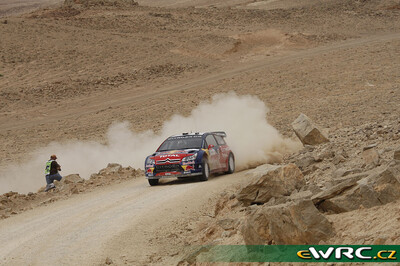 Sébastien Loeb - Daniel Elena
1º Jordan Rally 2008. Citroën C4 WRC (738 EGZ 78). Clasificado 10º.
Citroën Total WRT

Del 24 al 27 de Abril.
Superficie: tierra.

El Rally constaba de 3 etapas con un total de 983.44 km de los que 359.26 km divididos en 22 tramos, eran cronometrados.

Tomaron la salida 54 equipos, finalizaron 33.

© Willy Weyens
@@
Palabras clave: Citroen;WRC;Jordania;2008