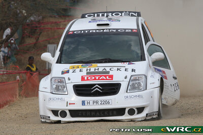 Aaron Burkart - Michael Kölbach
5º Corona Rally Mexico 2008. Citroën C2 S1600 (H PR 2206). Clasificado 12º.

Del 28 de Febrero al 2 de Marzo, León.
Superficie: tierra.

El Rally tenia un total de 808.53 km de los que 353.75 km divididos en 3 etapas y 20 tramos eran cronometrados (1 de ellos fue cancelado SS18 Guanajuatito de 22.3 km).

Tomaron la salida 40 equipos, finalizaron 28.

© Petr Lusk
@@
Palabras clave: Citroen;S1600;Mexico;2008
