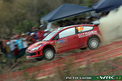 Conrad Rautenbach - David Senior
5º Corona Rally Mexico 2008. Citroën C4 WRC (728 EGZ 78). Clasificado 15º.

Del 28 de Febrero al 2 de Marzo, León.
Superficie: tierra.

El Rally tenia un total de 808.53 km de los que 353.75 km divididos en 3 etapas y 20 tramos eran cronometrados (1 de ellos fue cancelado SS18 Guanajuatito de 22.3 km).

Tomaron la salida 40 equipos, finalizaron 28.

© Petr Lusk
@@
Palabras clave: Citroen;WRC;Mexico;2008