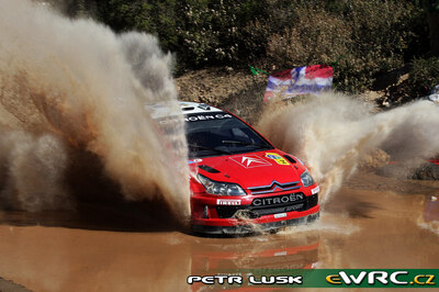 Conrad Rautenbach - David Senior
5º Corona Rally Mexico 2008. Citroën C4 WRC (728 EGZ 78). Clasificado 15º.

Del 28 de Febrero al 2 de Marzo, León.
Superficie: tierra.

El Rally tenia un total de 808.53 km de los que 353.75 km divididos en 3 etapas y 20 tramos eran cronometrados (1 de ellos fue cancelado SS18 Guanajuatito de 22.3 km).

Tomaron la salida 40 equipos, finalizaron 28.

© Petr Lusk
@@
Palabras clave: Citroen;WRC;Mexico;2008