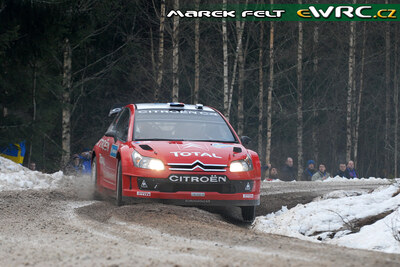 Sébastien Loeb - Daniel Elena
57º Uddeholm Swedish Rally 2008. Citroën C4 WRC (738 EGZ 78). Abandonó por avería mecánica en SS11 Vargasen 1 de 24.63 km.
Citroën Total WRT

Del 8 al 10 de Febrero, Karlstad.
Superficie: nieve - hielo.

El Rally tenia un total de 1408.94 km de los que 340.24 km divididos en 3 etapas y 20 tramos eran cronometrados.

Tomaron la salida 61 equipos, finalizaron 49.

© Benjamin A. Ward
@@
Palabras clave: Sebastien_Loeb;Citroen;WRC;Suecia;2008;Nieve
