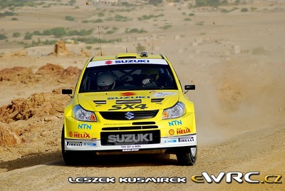 Per-Gunnar Andersson - Jonas Andersson
1º Jordan Rally 2008. Suzuki SX4 WRC (TKN301 SO8685). Abandonó por avería mecánica en SS19 Jordan River 1 de 41.45 km.
Suzuki World Rally Team

Del 24 al 27 de Abril.
Superficie: tierra.

El Rally constaba de 3 etapas con un total de 983.44 km de los que 359.26 km divididos en 22 tramos, eran cronometrados.

Tomaron la salida 54 equipos, finalizaron 33.

© Leszek Kusmirek
@
Palabras clave: Suzuki;WRC;Jordania;2008