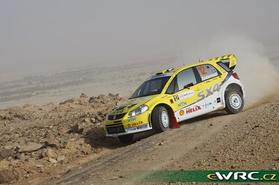 Per-Gunnar Andersson - Jonas Andersson
1º Jordan Rally 2008. Suzuki SX4 WRC (TKN301 SO8685). Abandonó por avería mecánica en SS19 Jordan River 1 de 41.45 km.
Suzuki World Rally Team

Del 24 al 27 de Abril.
Superficie: tierra.

El Rally constaba de 3 etapas con un total de 983.44 km de los que 359.26 km divididos en 22 tramos, eran cronometrados.

Tomaron la salida 54 equipos, finalizaron 33.

© Willy Weyens
@
Palabras clave: Suzuki;WRC;Jordania;2008