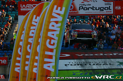 Sébastien Loeb - Daniel Elena
43º Vodafone Rally de Portugal 2009. Citröen C4 WRC (886 ESF 78). Clasificado 1º.
Citroën Total WRT

Del 2 al 5 de Abril, Faro.
Superficie: tierra.

El Rally tenia un total de 1164.99 km de los que 361.36 km divididos en 3 etapas y18 tramos eran cronometrados.

Tomaron la salida 70 equipos, finalizaron 41.

© Monica Parisotto
@
Palabras clave: Sebastien_Loeb;Citroen;WRC;Portugal;2009