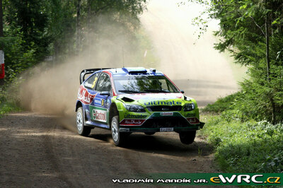 Mikko Hirvonen - Jarmo Lehtinen
59º Neste Oil Rally Finland 2009. Ford Focus RS WRC '09 (EJ-1597). Clasificado 1º.
BP Ford Abu Dhabi WRT

Del 30 de Julio al 2 de Agosto, Jyväskylä, Finlandia.
Superficie: tierra.

El Rally tenía un total de 1449.61 km de los que 345 Km divididos en 23 tramos eran especiales.

Tomaron la salida 90 equipos, finalizaron 60.

© Vladimír Mandík jr.
@
Palabras clave: ;Ford;Focus;WRC;Finlandia;2009