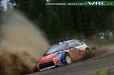 Sébastien Loeb - Daniel Elena
59º Neste Oil Rally Finland 2009. Citroën C4 WRC (734 EGZ 78). Clasificado 2º.
Citroën Total WRT

Del 30 de Julio al 2 de Agosto, Jyväskylä, Finlandia.
Superficie: tierra.

El Rally tenía un total de 1449.61 km de los que 345 Km divididos en 23 tramos eran especiales.

Tomaron la salida 90 equipos, finalizaron 60.

© Greg Roslon
@
Palabras clave: Sebastien_Loeb;Citroen;WRC;Finlandia;2009