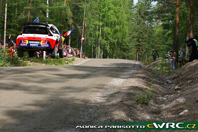 Sébastien Loeb - Daniel Elena
59º Neste Oil Rally Finland 2009. Citroën C4 WRC (734 EGZ 78). Clasificado 2º.
Citroën Total WRT

Del 30 de Julio al 2 de Agosto, Jyväskylä, Finlandia.
Superficie: tierra.

El Rally tenía un total de 1449.61 km de los que 345 Km divididos en 23 tramos eran especiales.

Tomaron la salida 90 equipos, finalizaron 60.

© Monica Parisotto
@
Palabras clave: Sebastien_Loeb;Citroen;WRC;Finlandia;2009;
