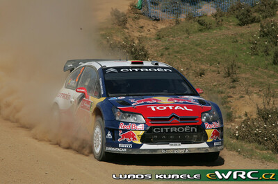 Dani Sordo - Marc Martí
43º Vodafone Rally de Portugal 2009. Citröen C4 WRC (884 ESF 78). Clasificado 3º.
Citroën Total WRT

Del 2 al 5 de Abril, Faro.
Superficie: tierra.

El Rally tenia un total de 1164.99 km de los que 361.36 km divididos en 3 etapas y18 tramos eran cronometrados.

Tomaron la salida 70 equipos, finalizaron 41.

© Luboš Kubele
@@
Palabras clave: ;Citroen;WRC;Portugal;2009