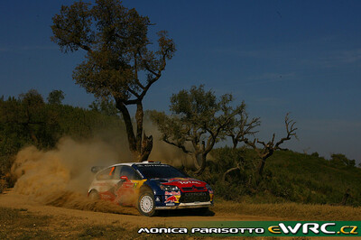 Dani Sordo - Marc Martí
43º Vodafone Rally de Portugal 2009. Citröen C4 WRC (884 ESF 78). Clasificado 3º.
Citroën Total WRT

Del 2 al 5 de Abril, Faro.
Superficie: tierra.

El Rally tenia un total de 1164.99 km de los que 361.36 km divididos en 3 etapas y18 tramos eran cronometrados.

Tomaron la salida 70 equipos, finalizaron 41.

© Monica Parisotto
@@
Palabras clave: ;Citroen;WRC;Portugal;2009