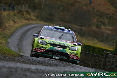 Mikko Hirvonen - Jarmo Lehtinen
4º Rally Ireland 2009. Ford Focus RS WRC '08 (PX08 AXB). Clasificado 3º.

Del 29 de Enero al 1 de Febrero, Sligo.
Superficie: asfalto.

El Rally tenia un total de 1349.42 km de los que 349.73 km divididos en 3 etapas y 19 tramos eran cronometrados (2 de ellos fueron cancelados, SS7 Murley de 24.70 km y SS8 Fardross de 14.77 km).

Tomaron la salida 36 equipos, finalizaron 28.

© Grzegorz Kardas
@
Palabras clave: ;Ford;Focus;WRC;Irlanda;2009